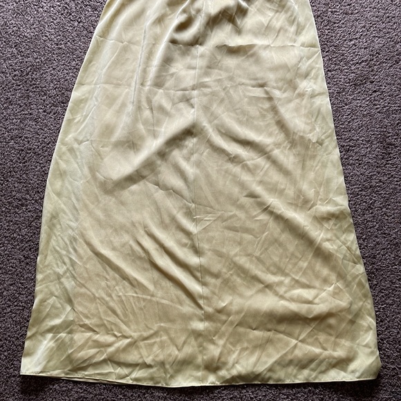 BCBGMAXAZRIA BEAUTIFUL FORMAL DRESS, 06 - Picture 7 of 13